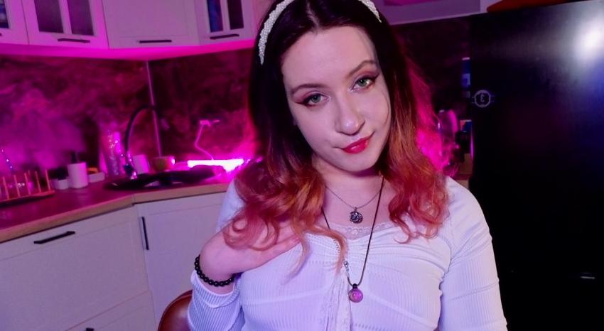 Webcam chat profile for NanaMoon: Leather