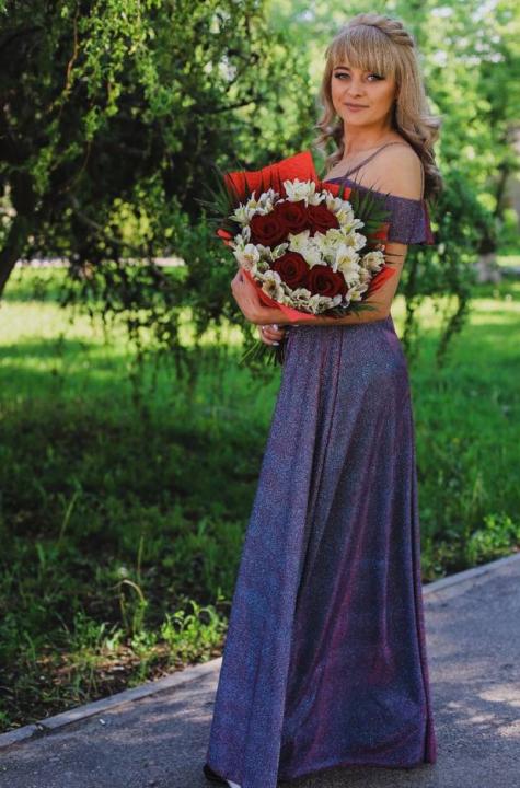 Webcam chat profile for KissedVelvet: Outfits