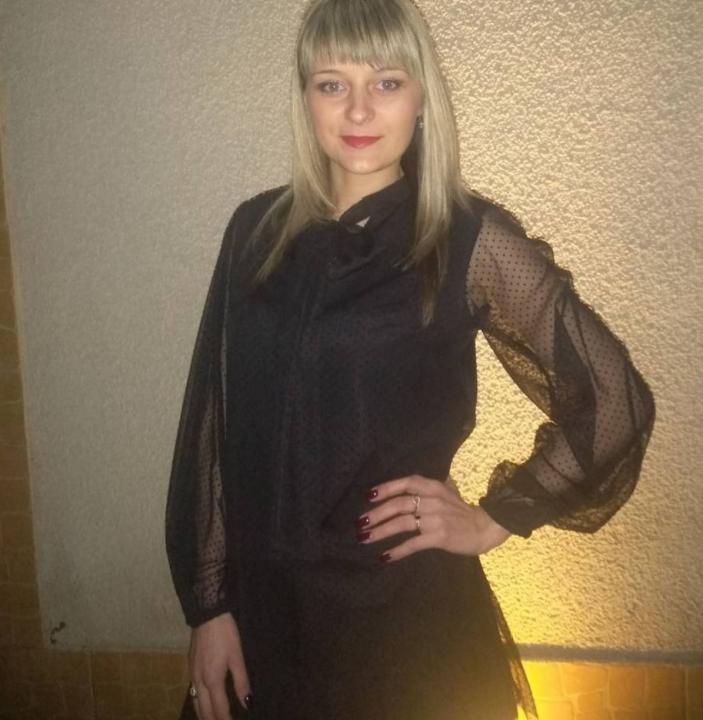 Webcam chat profile for KissedVelvet: Outfits