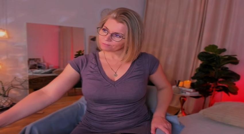 Webcam chat profile for AnnieLight: Legs, feet & shoes