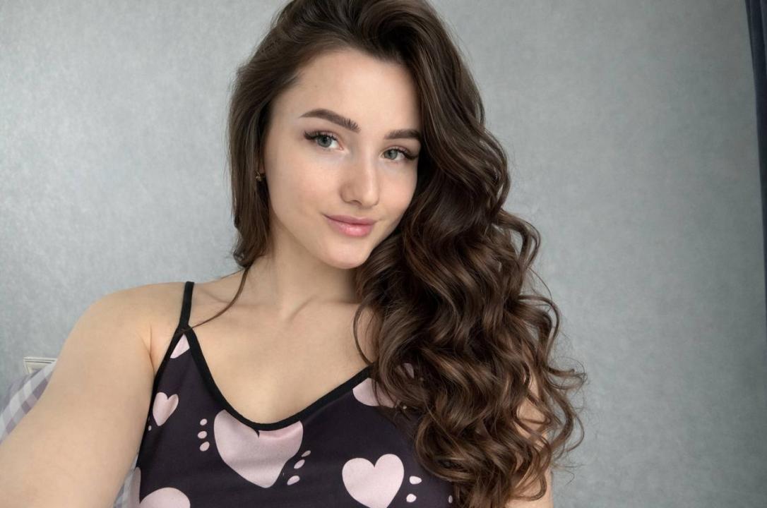 Webcam chat profile for Daciannie: Ask about my Hobbies