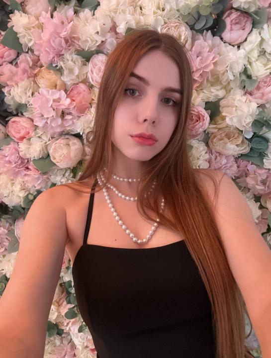 Webcam chat profile for LovelyNika: Ask about my Hobbies