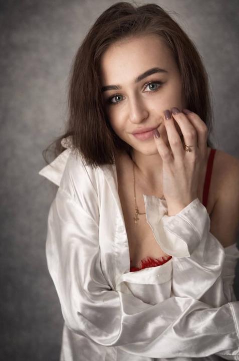 Webcam chat profile for MysticCharm: Ask about my Hobbies