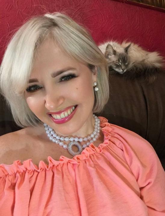 Webcam chat profile for 1Kira: Ask about my Hobbies