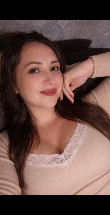 Webcam chat profile for KarolinnA: Ask about my Hobbies