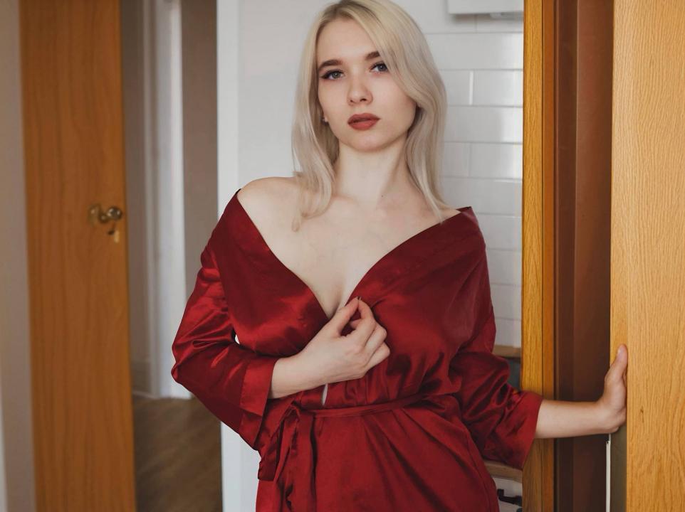 Webcam chat profile for KarolinaRay: Legs, feet & shoes