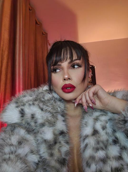 Webcam chat profile for KaterinaGilbert: Dominatrix