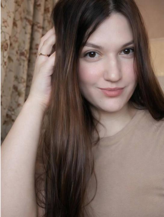 Webcam chat profile for Isabetta: Ask about my Hobbies