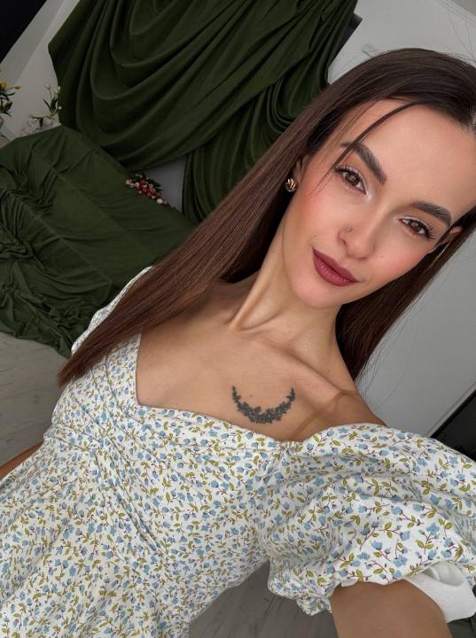 Webcam chat profile for 00FireGirl