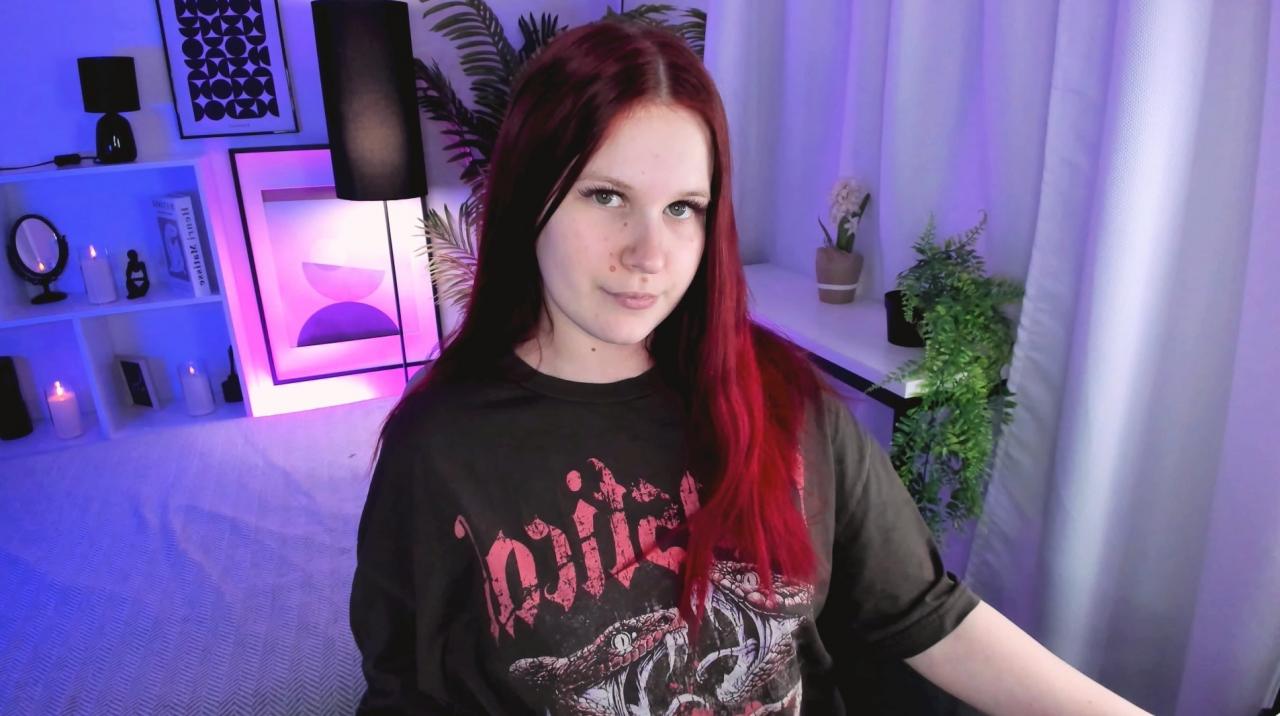 Webcam chat profile for DorothyDorr: Legs, feet & shoes