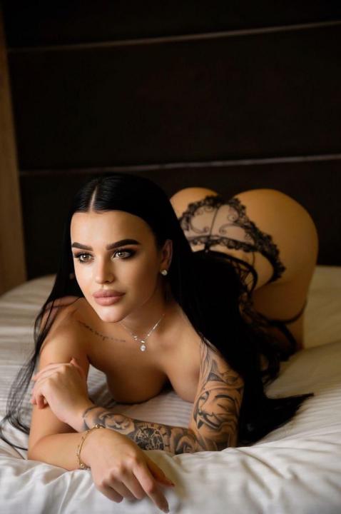 Webcam chat profile for sweetbaby2006: Smoking