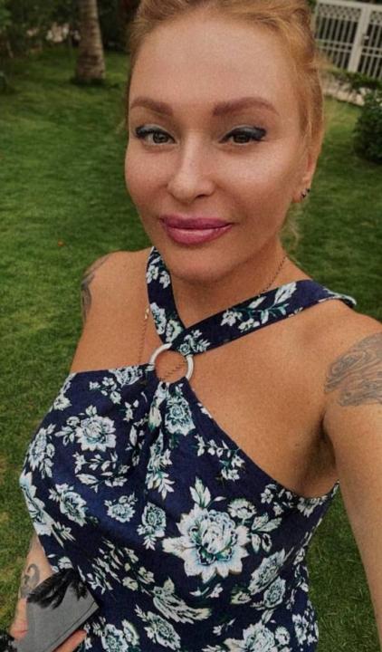 Webcam chat profile for SugarCloud: Art