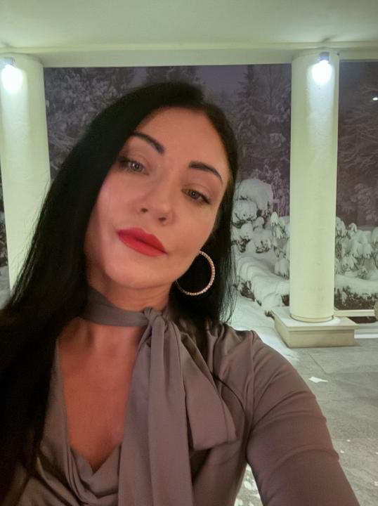 Webcam chat profile for Mirabele: Fitness