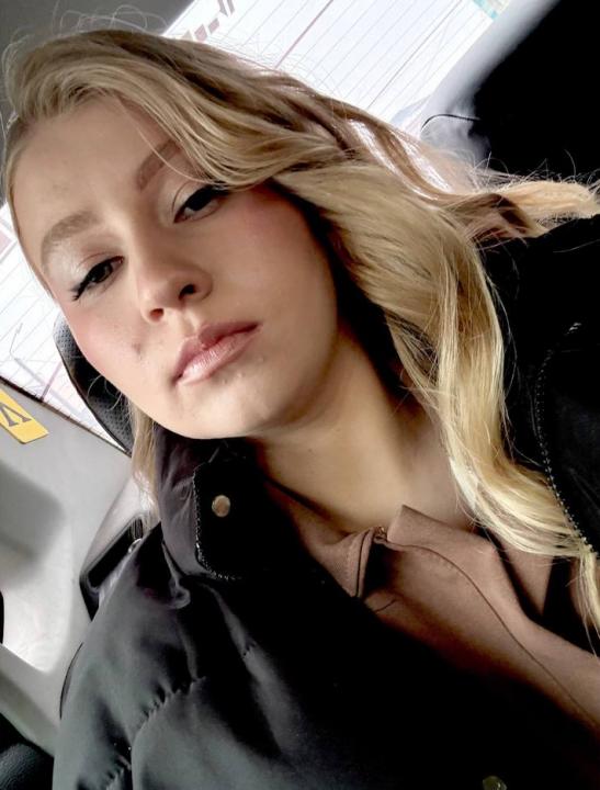 Webcam chat profile for SugarHex: Ask about my Hobbies