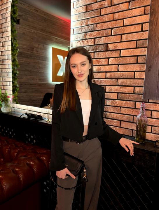 Webcam chat profile for AuraFever