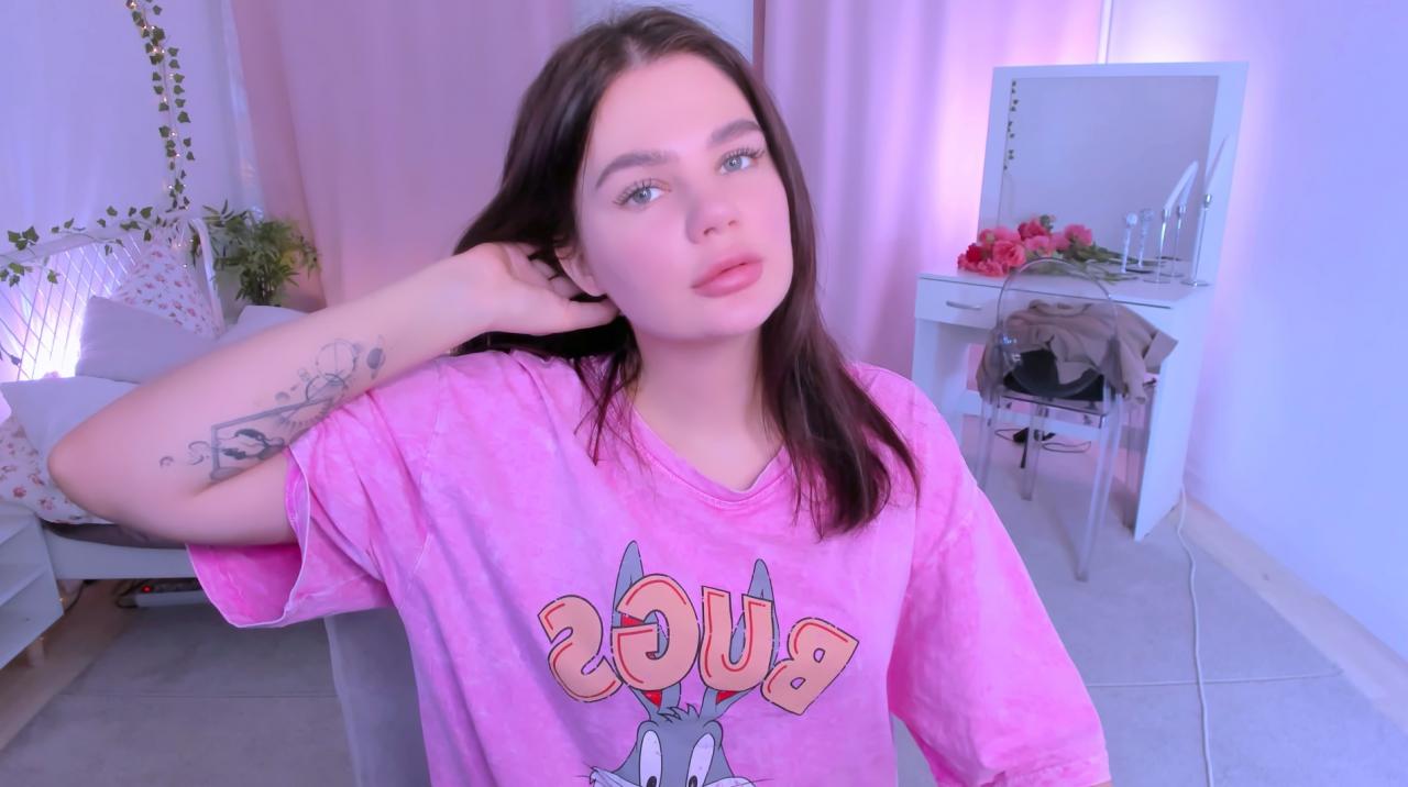 Webcam chat profile for MillyBrown1: Leather