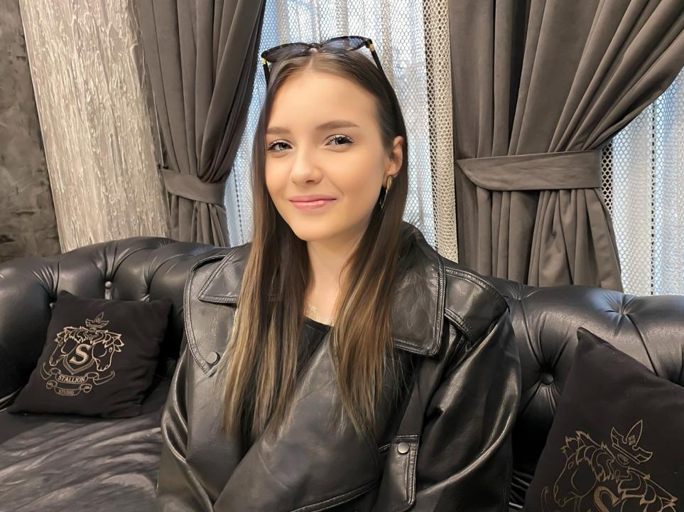 Webcam chat profile for FibieO72: Leather