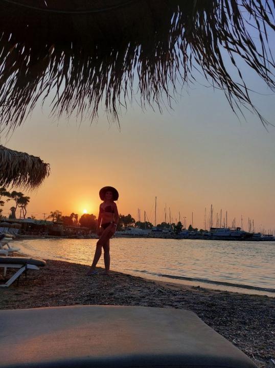 Webcam chat profile for HoneyDesire