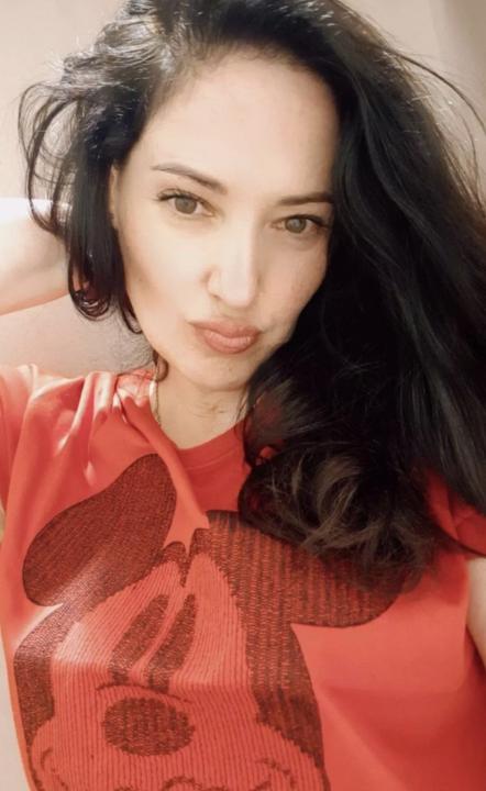 Webcam chat profile for MilaMua