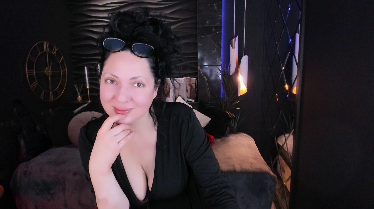 Webcam chat profile for AnitaMuse: Latex & rubber