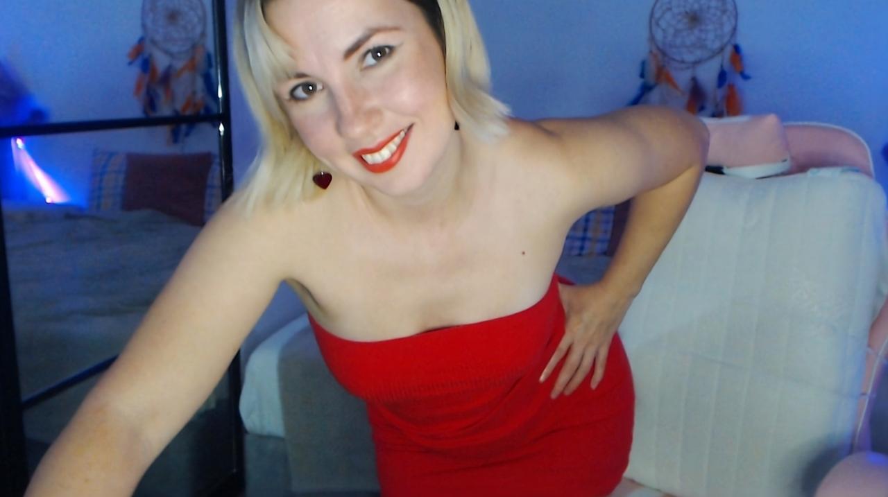 Webcam chat profile for LekaStar: Legs, feet & shoes