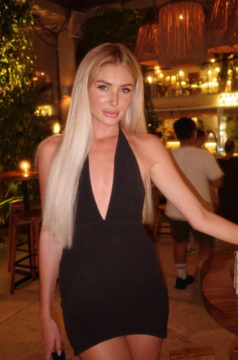 Webcam chat profile for SherenX: Outfits