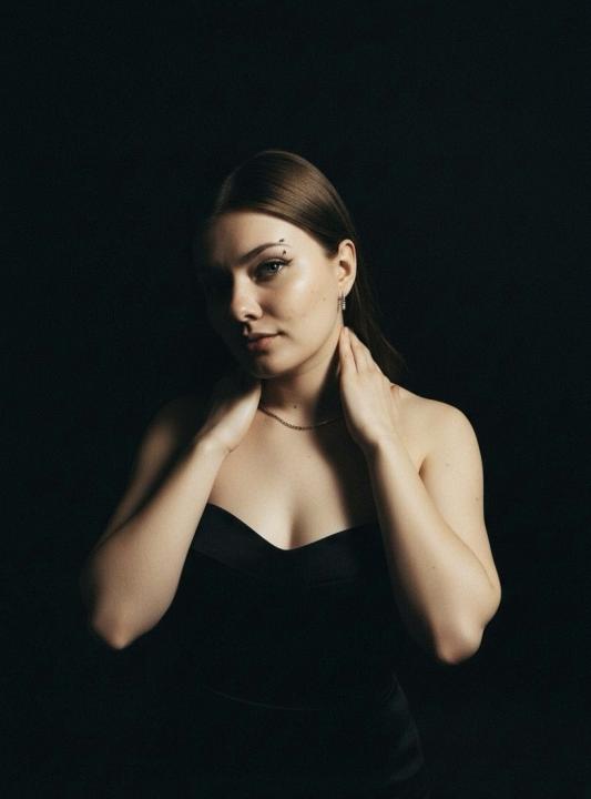 Webcam chat profile for ElegantFlame