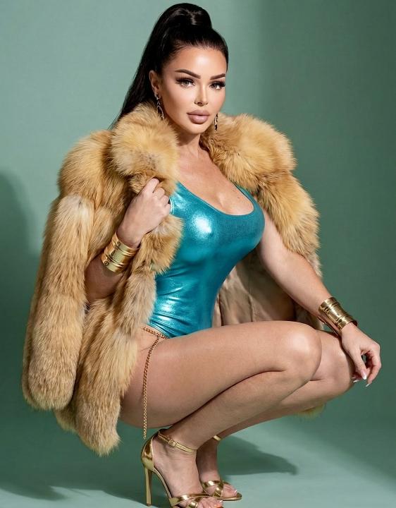 Webcam chat profile for AngelWhisper: Leather