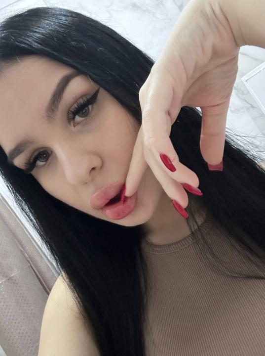 Webcam chat profile for MayaRaya