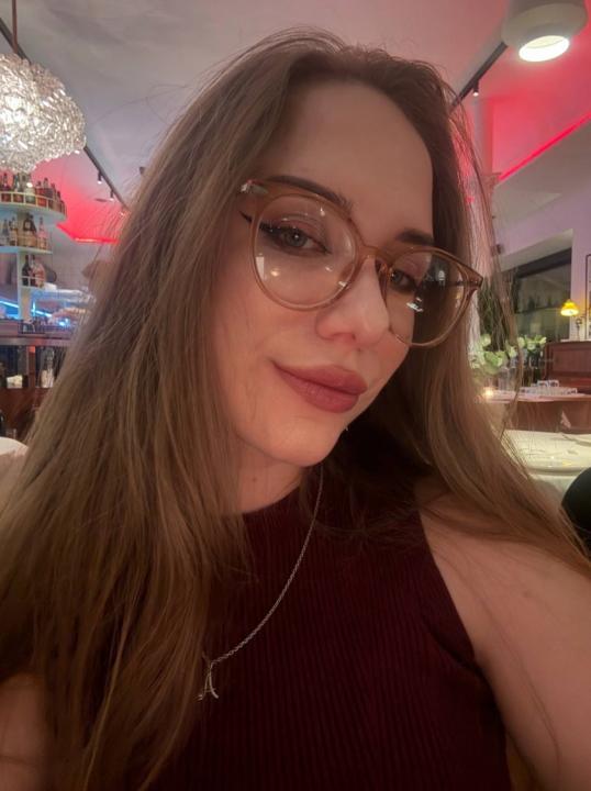 Webcam chat profile for Virelia: Art