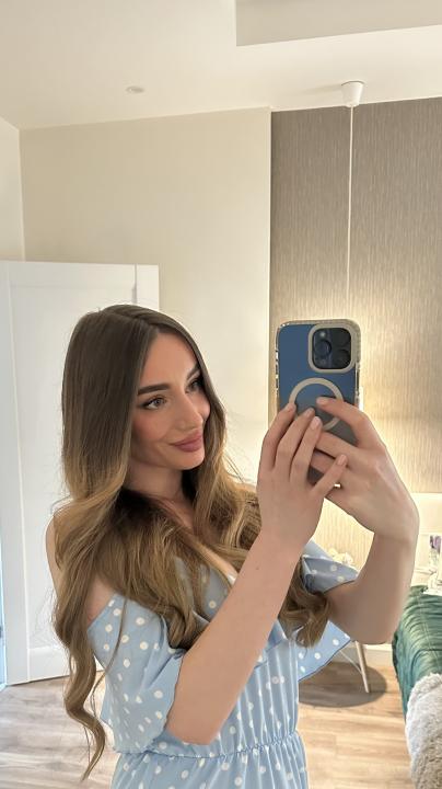 Webcam chat profile for LadyARINA: Outfits