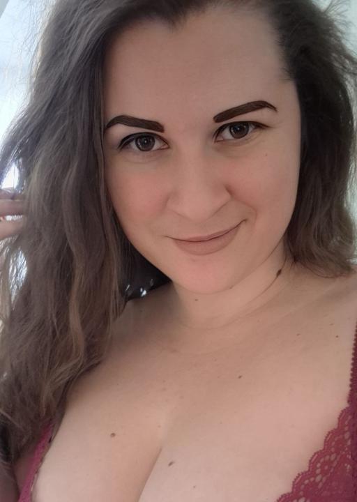 Webcam chat profile for Karinna