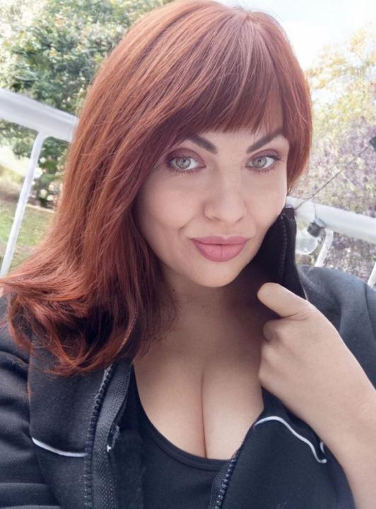 Webcam chat profile for AureliaLunit: Ask about my Hobbies