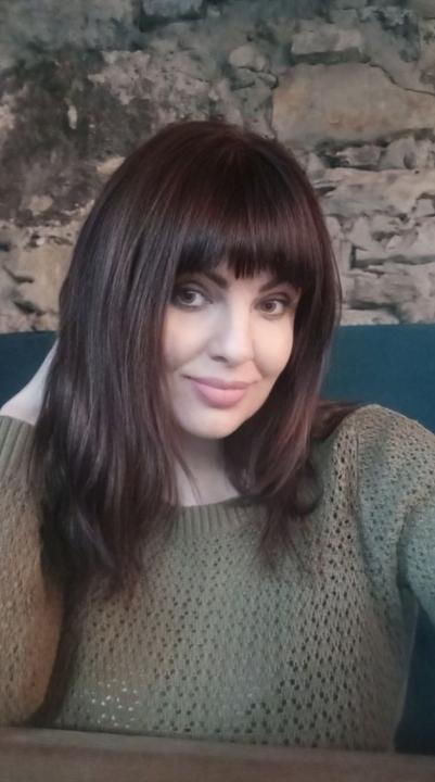 Webcam chat profile for AureliaLunit: Ask about my Hobbies