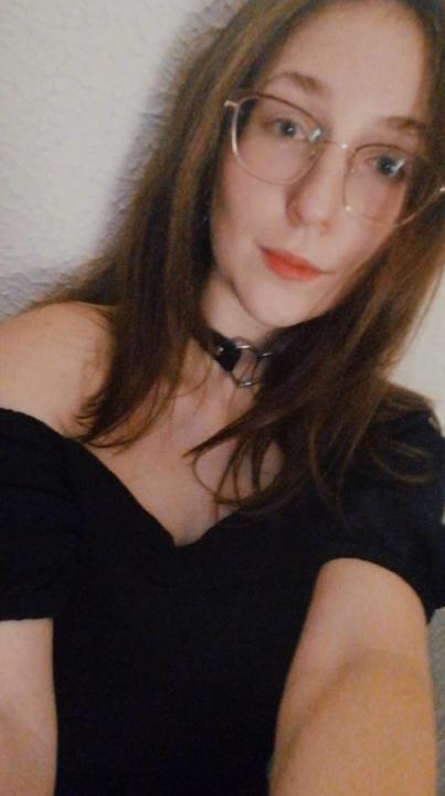 Webcam chat profile for Meralune: Fitness