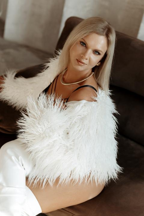 Webcam chat profile for AgathaKloui: Lingerie & stockings