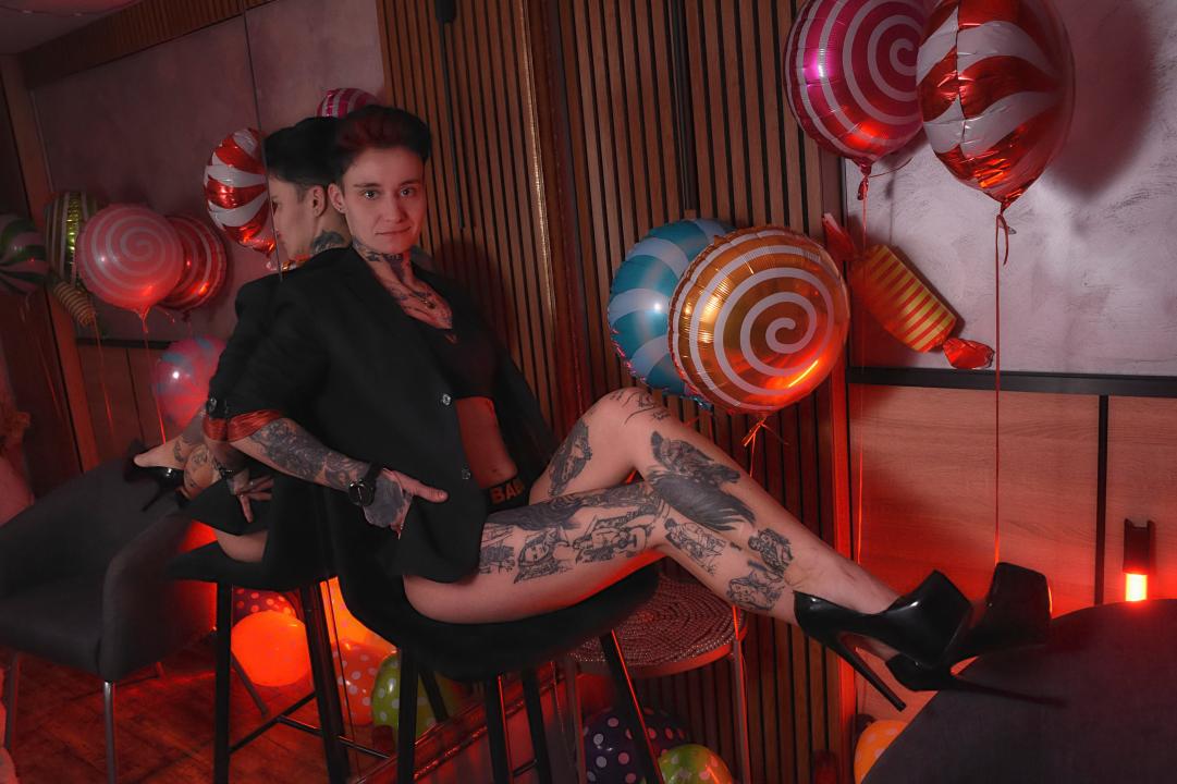 Webcam chat profile for KennyXSX: Dominatrix