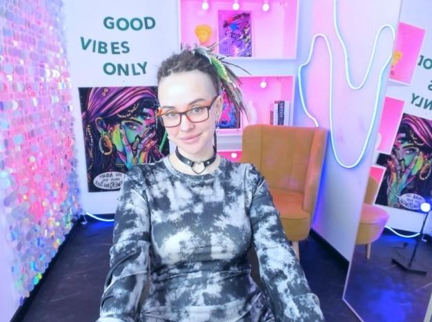 Webcam chat profile for LisaFoxy: Legs, feet & shoes