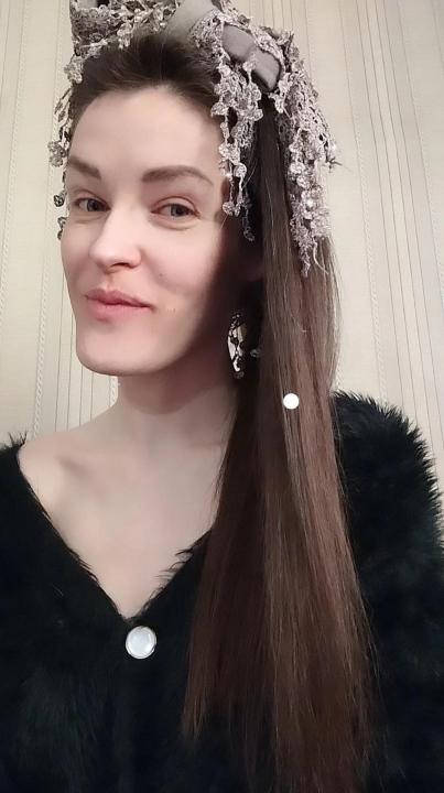 Webcam chat profile for LadyIcyl: Legs, feet & shoes