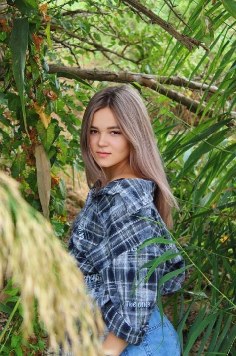 Webcam chat profile for Nensi: Outfits