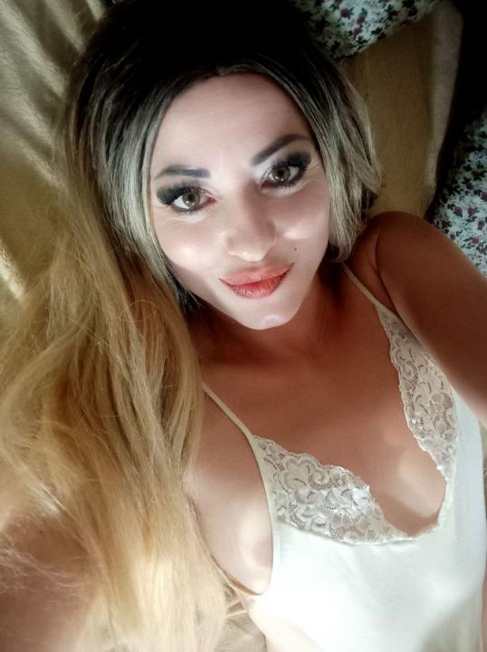 Webcam chat profile for lionessforever1: Bondage & discipline