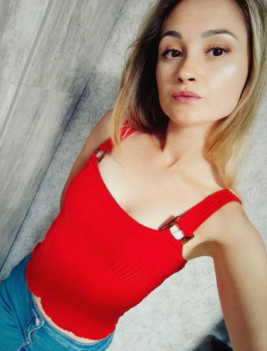 Webcam chat profile for Annabelle: Ask about my Hobbies