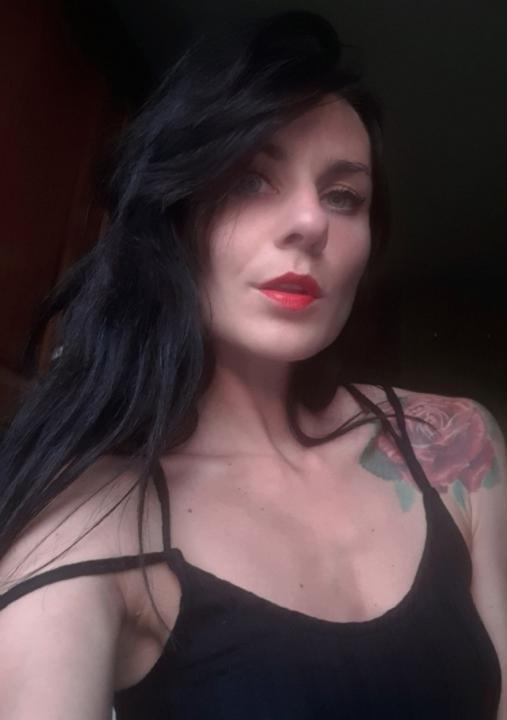 Webcam chat profile for SoftLips53753: Fitness