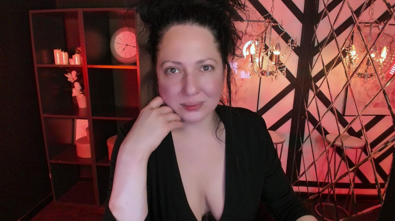 Webcam chat profile for AnitaMuse: Latex & rubber