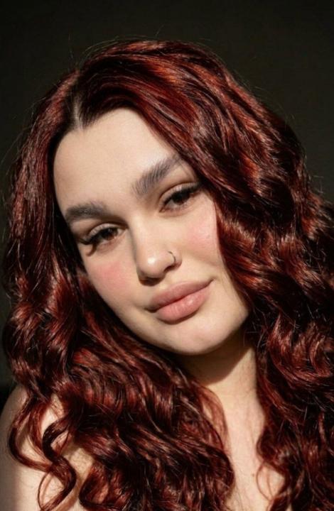 Webcam chat profile for Nyrielle: Ask about my Hobbies