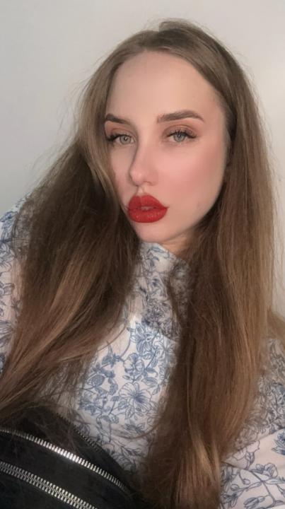 Webcam chat profile for Virelia: Dancing