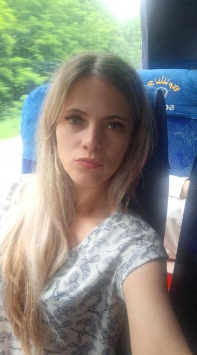 Webcam chat profile for Vionessa: Ask about my Hobbies
