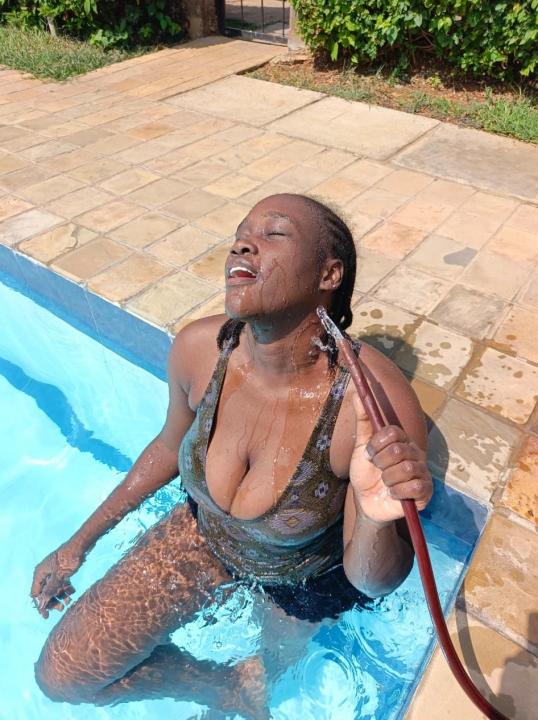 Webcam chat profile for lovette: Nails