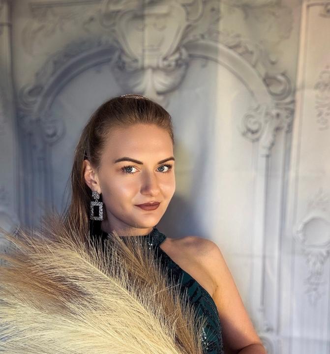 Webcam chat profile for Nyssara: Dancing