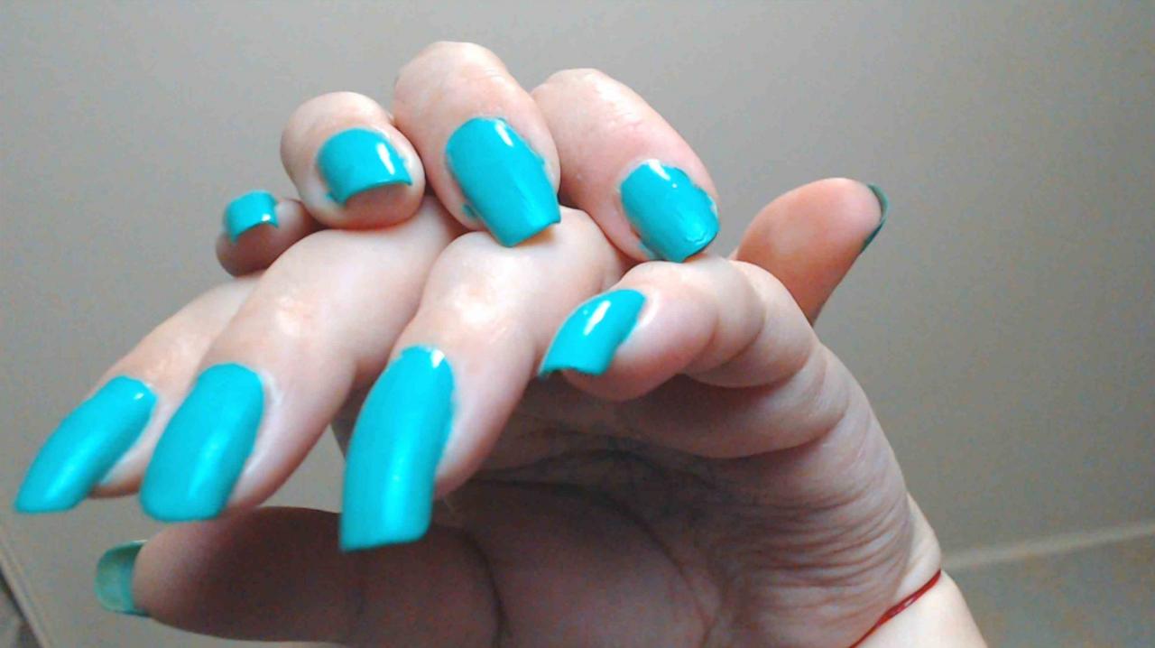 Webcam chat profile for LuckyLilu: Legs, feet & shoes